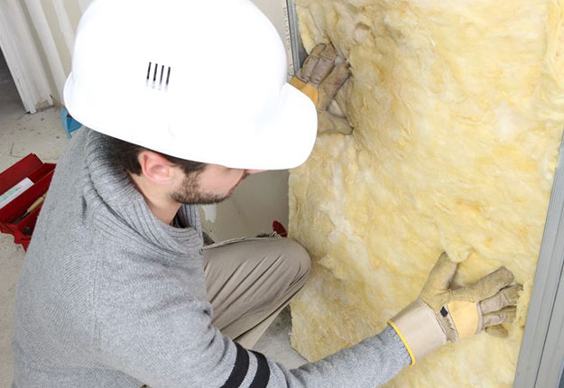 installing insulation helps air conditioning efficiency